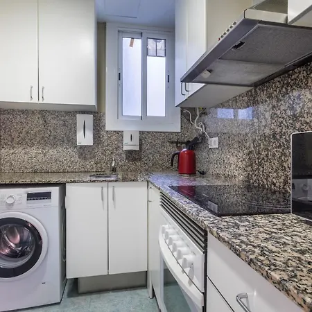 51par1011 In Parallel Apartment *