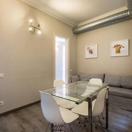 51par1011 In Parallel Apartment *