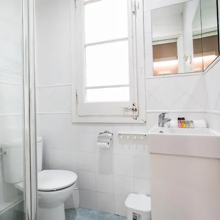 51par1011 In Parallel Apartment *