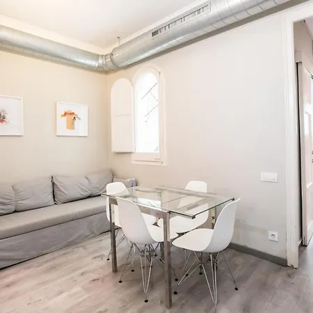 51par1011 In Parallel Apartment