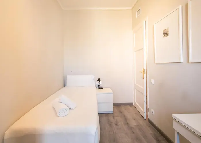 51par1011 In Parallel Apartamento Barcelona