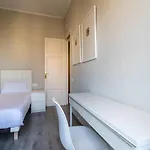 51par1011 In Parallel Apartamento Barcelona